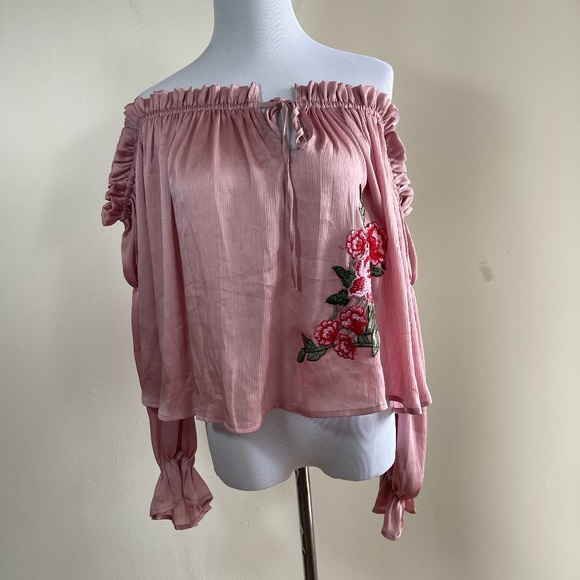 Love J Floral  Patch Off the Shoulder top - Picture 2 of 3